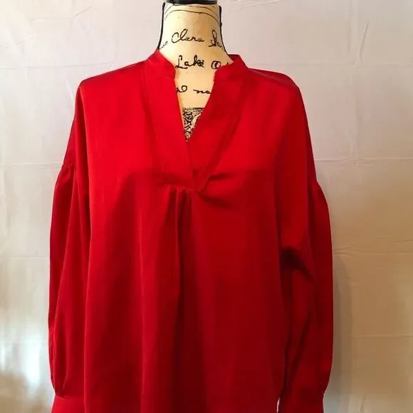 Laundry by Shelli Segal Classic Red Top - Picture 3 of 10